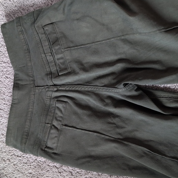 Anthropologie - Pilcro Wide-Leg Cuffed Pants - Olive Green - Picture 11 of 12